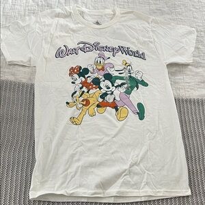 Walt Disney World Mickey and Friends Tshirt